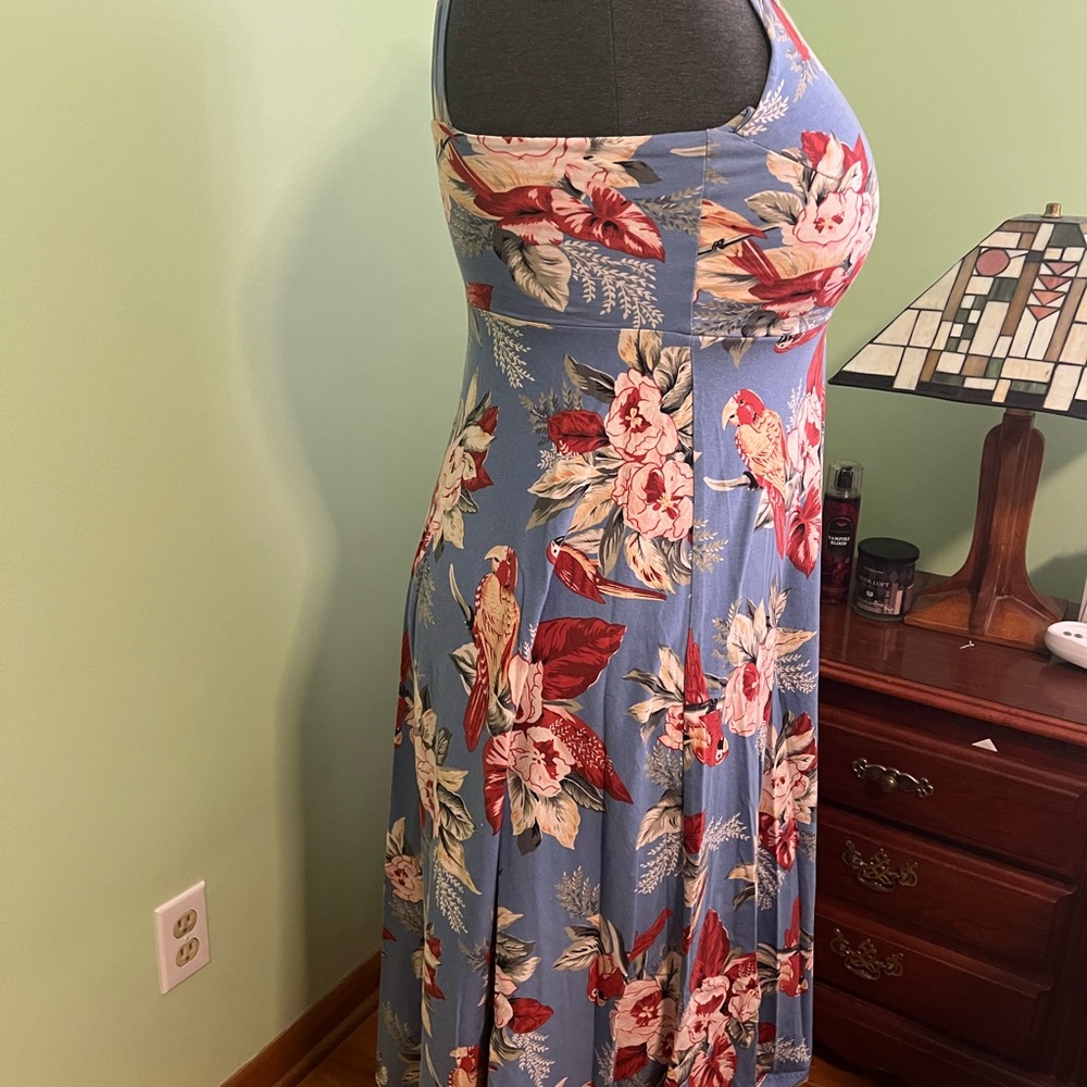 Chic Blue Floral Maxi Dress - Picture 3 of 10